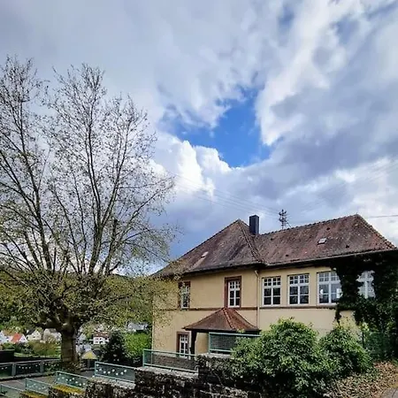Alte Schule In *